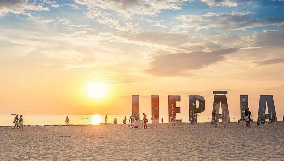 Apartament Dzintari Lipawa Zewnętrze zdjęcie
